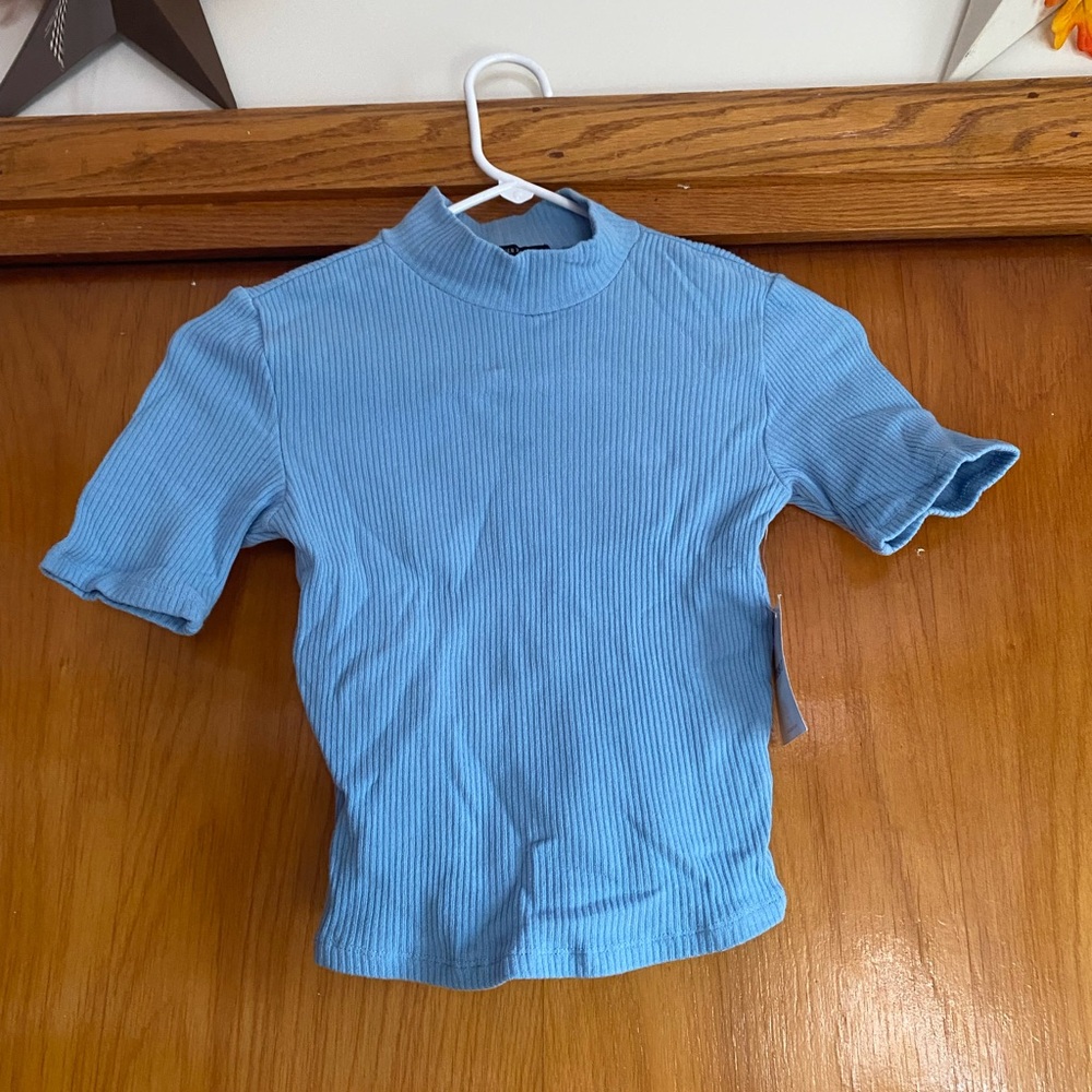 Forever 21 Woman’s Light Blue Ribbed Tee